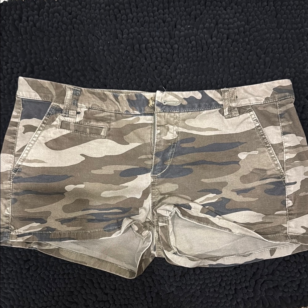 Express Camouflage Women Shorts